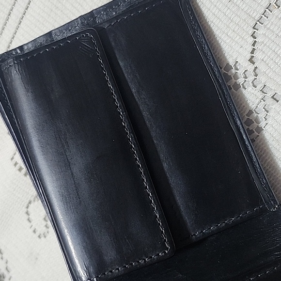 Burberry Black Wallet with Bifold Design and Leather Trim - Picture 12 of 12